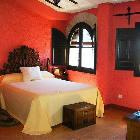 Hotel Palacio Guzmanes 3*
