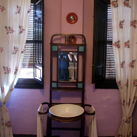Hotel Palacio Guzmanes 3*
